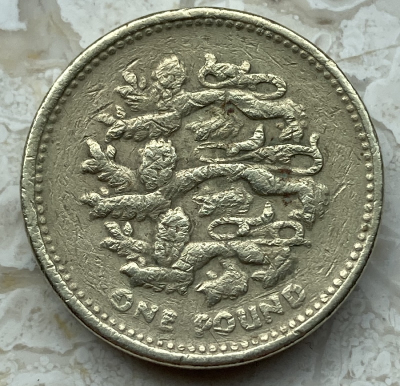 Need-Help-With-Possible-Error-1-Pound-Coin,-Incorrect-Date