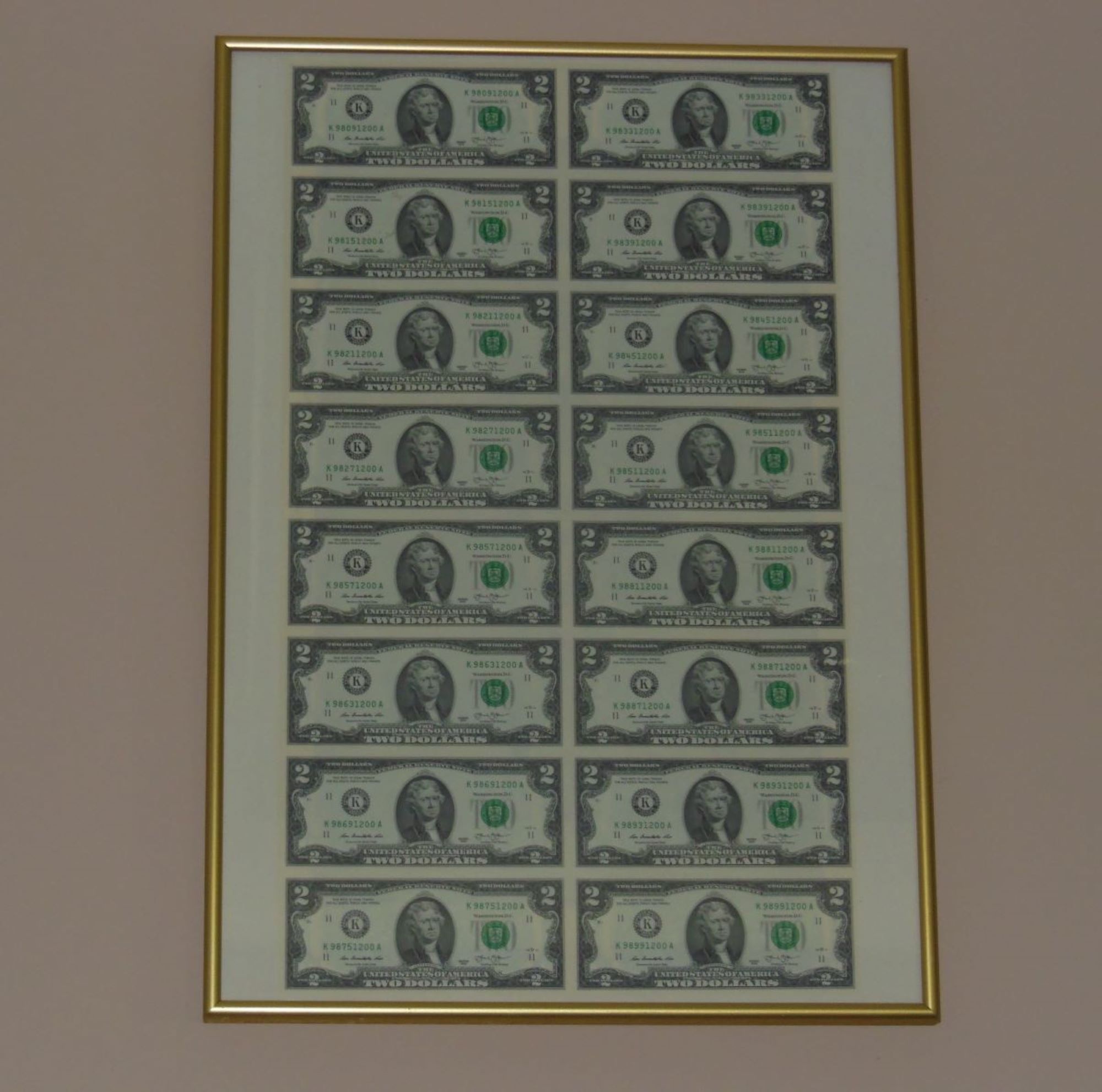 Uncut-Currency-Display-Ideas?