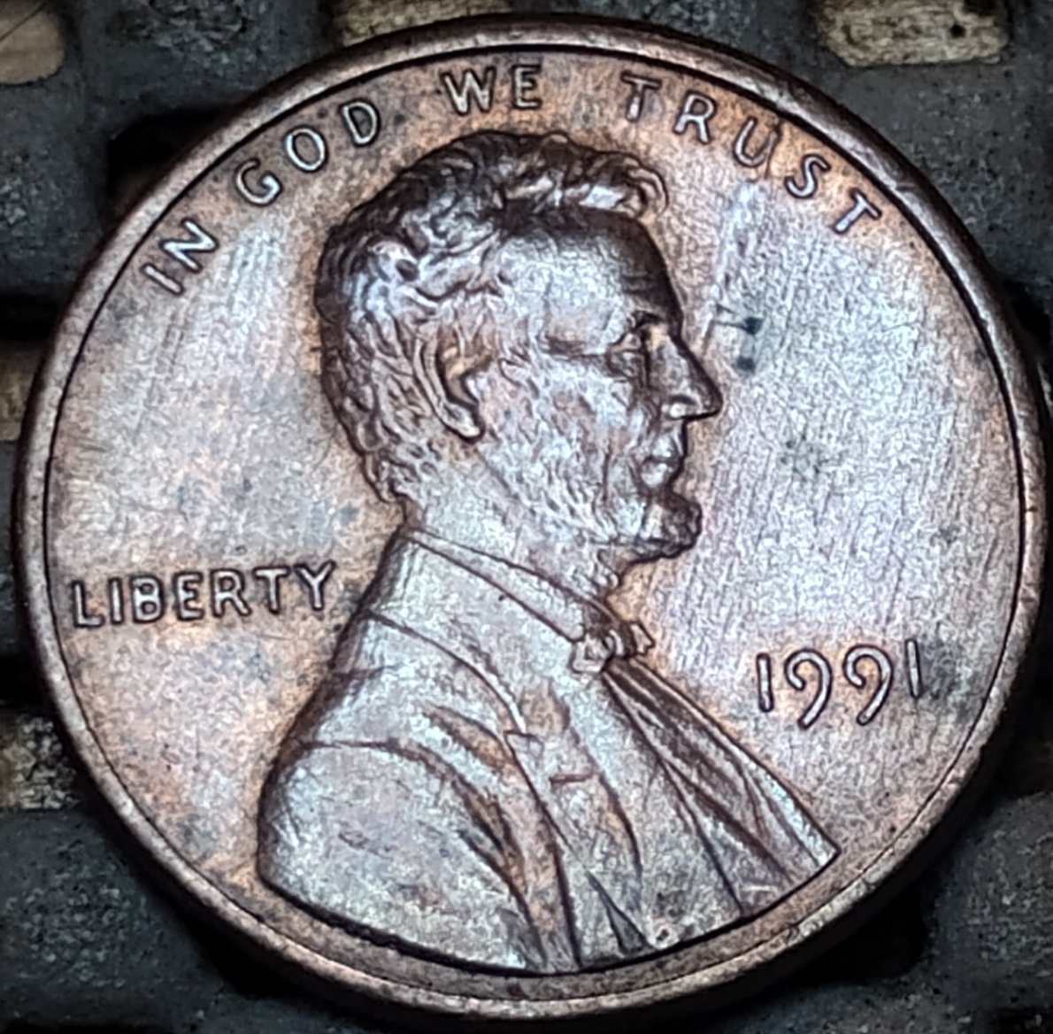 Need-Some-Education-On-My-1991-Lincoln-Memorial-Cent,-Is-It-Zinc-Rot,-Lamination,-Finger-Feeder?