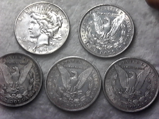 Are-The-Top-Two-Coins-In-This-Photo-