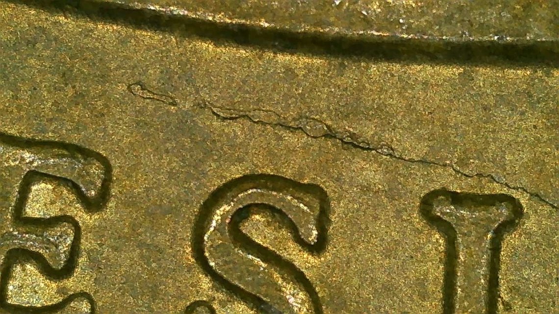 2007-Dollar-Coin-What-Type-Of-Cracks-Are-These?