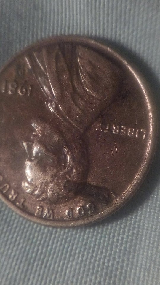 I-Need-Help-With-This-Two-Lincoln-Cent-Pennies-.-1961-D-And-1981-D