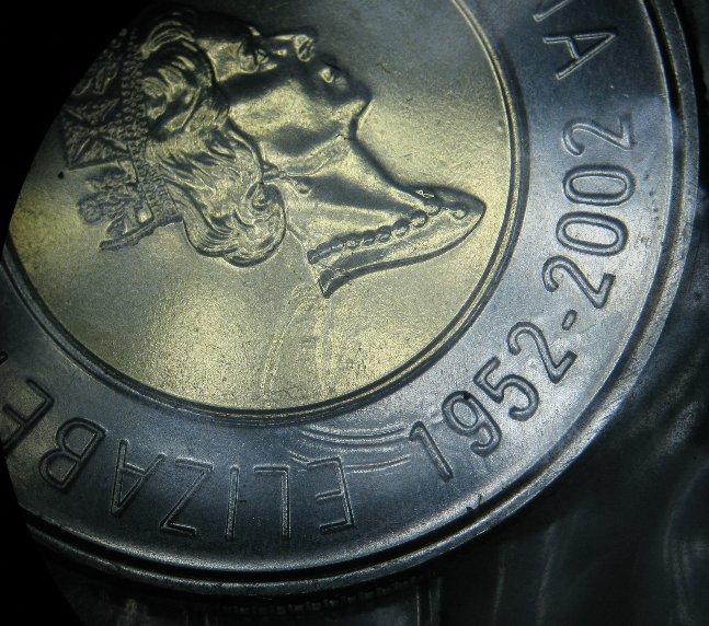 2002-P-PL-Toonie-Error-/-Different