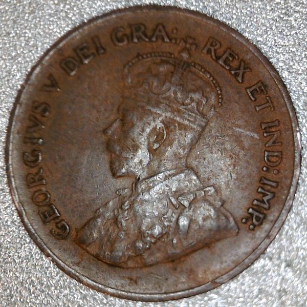 1936-Canadian-1-Cent-*dot*-Cent.-Please-Help-Identify.-Real-Or-Perfectly-Placed-Dirt-Spot