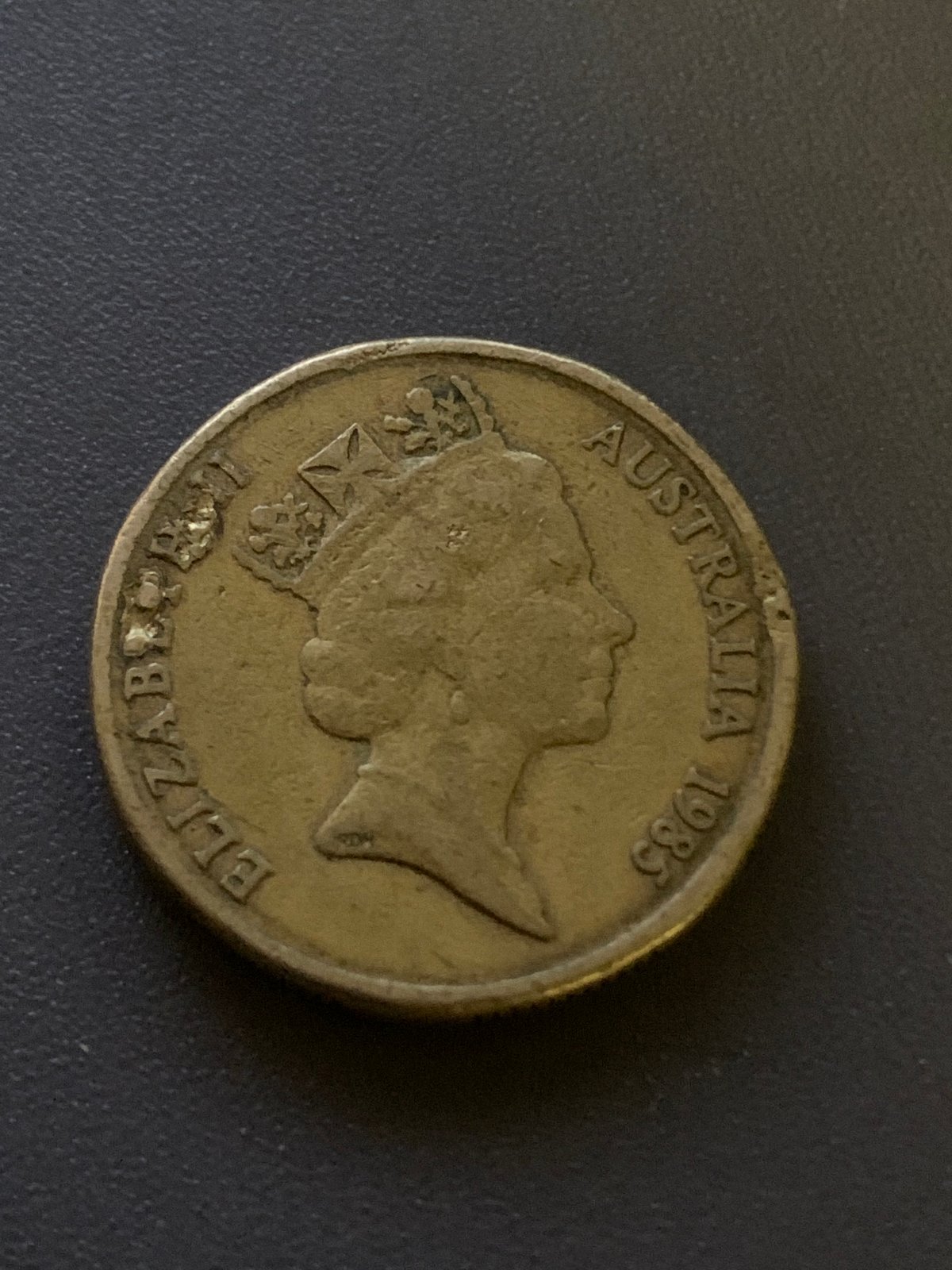 Noodling-.1$-Australian-Coins..-No-Leg-And-Cuds?-And-Strange-Marks-?