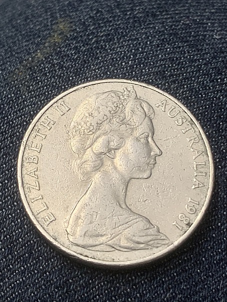 Canberra-?-Aust-20c-Minted-1981-3.5-Claw-With-A-Wave-Mint-Space-?-I-Think-?