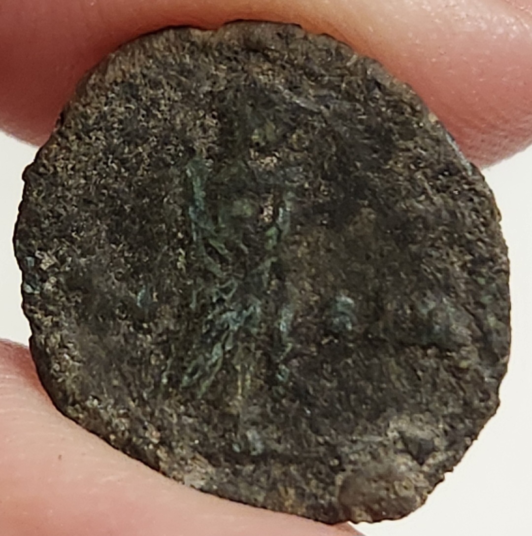 Help-ID-Ancient-Roman-Bronze-Coin-16mm-1.61g
