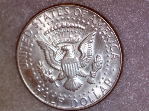 1967-Kennedy-Half-Dollar,-No-Copper-Seen-Around-Rim?