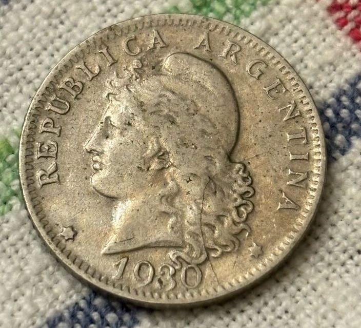 20-Centavos-From-Argentia-1930---With-What-I-Think-Is-A-Die-Crack