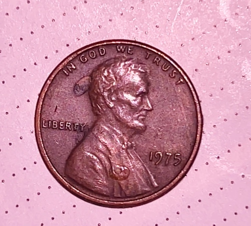 1975-Lincoln-Cent-With-Odd-Looking-Reverse!