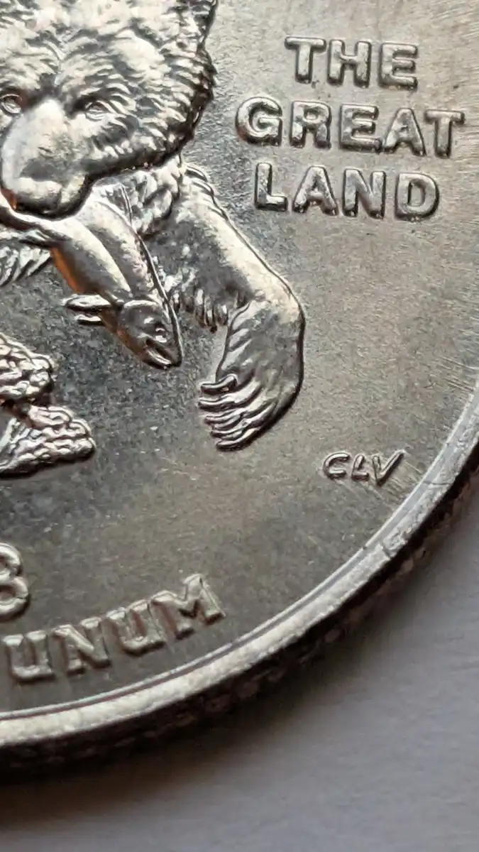 2008-Alaska-7-Clawed-Grizzly,-New-Find?