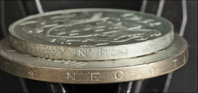 A-Pictoral-Genuine-/-Fake-Coin-Comparison-Of-A-1923-Danzig-5-Gulden-Coin.
