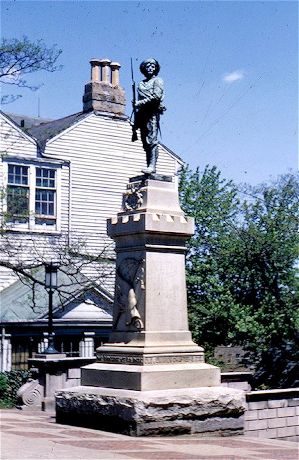 Post-Your-Coins-And-Medals-That-Depict-A-Statue
