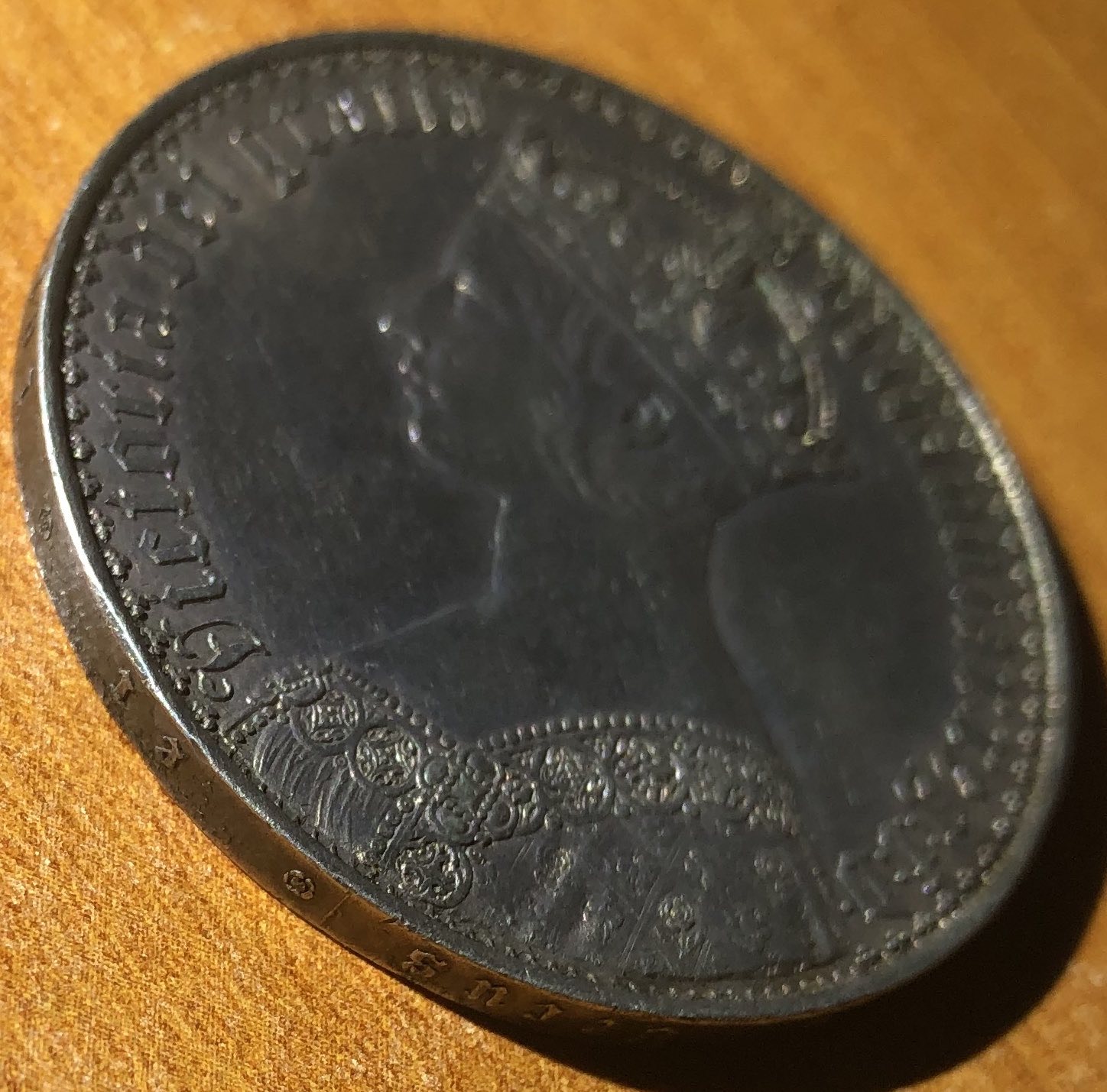 Gothic-Crown-1847-Queen-Victoria-Great-Britain