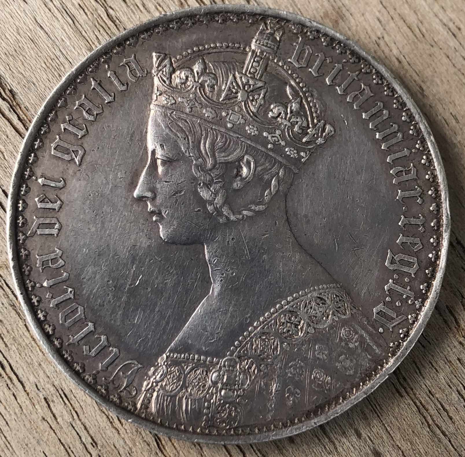 Gothic-Crown-1847-Queen-Victoria-Great-Britain