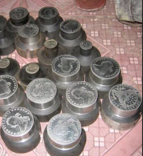 My-Sis-Was-Told-This-Was-A-Counterfeit,-By-A-Coin-Shop,-But-Can-Anyone-Help-1804-Dollar