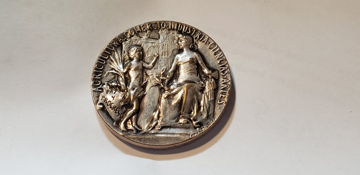 Paris-Worlds-Fair-1900-Medal