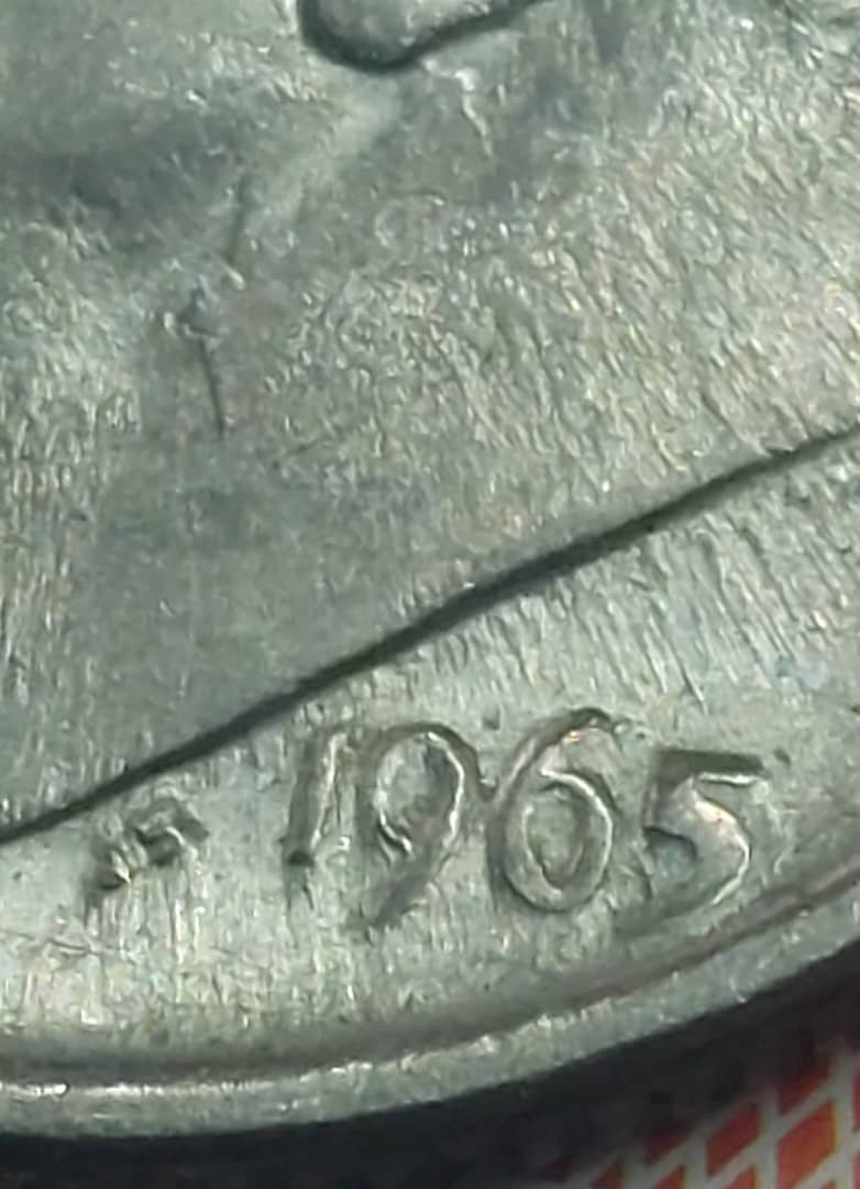 Is-There-Something-Wrong-With-The-Date-Die-On-This-1965-One-Dime-Coin?