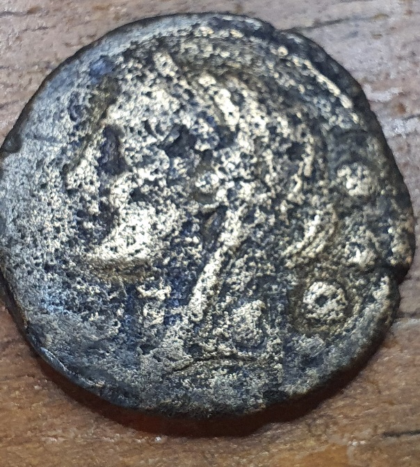 Ancient-Coin-ID-,-Three-Cresent-Moons?-Id:-Apulia,-Venusia.-Circa-210-200-Bc