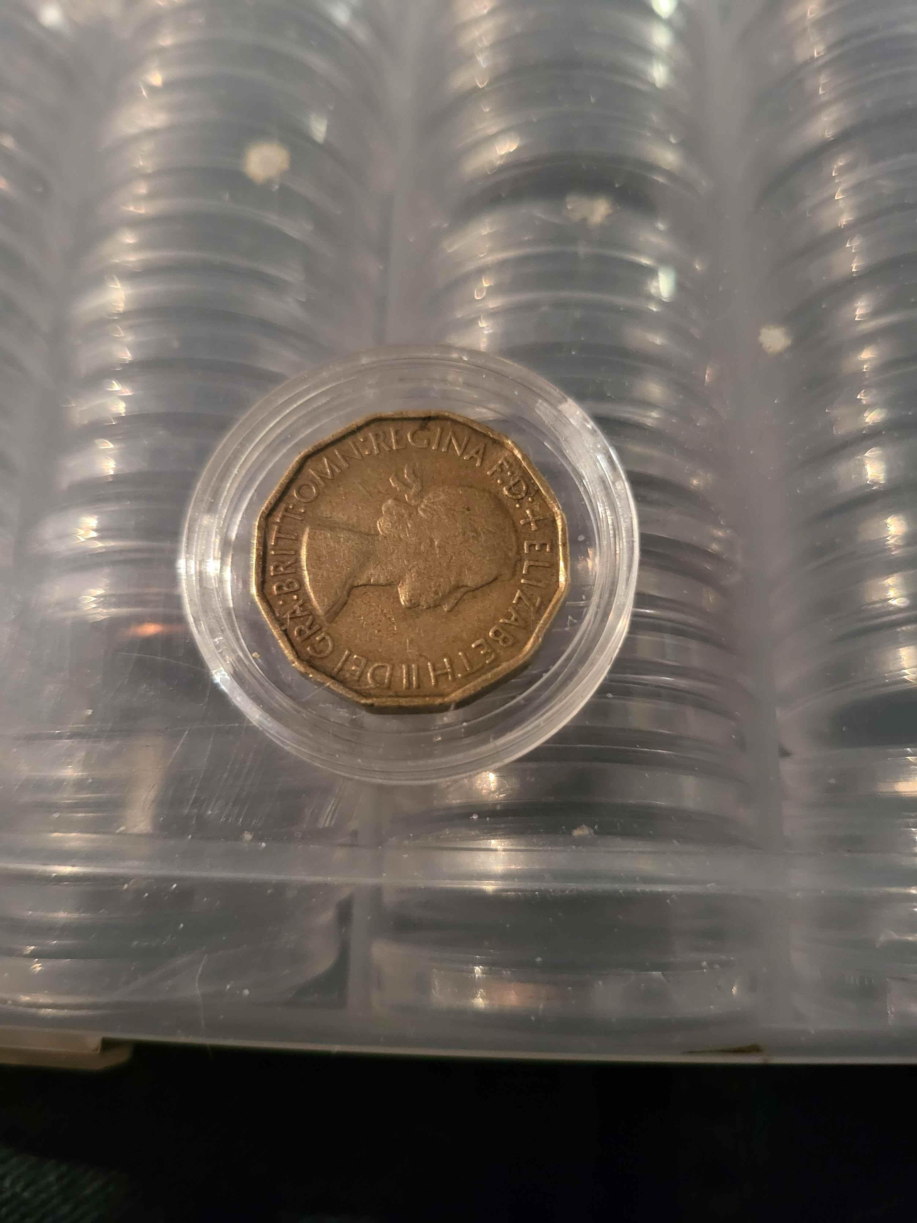 Help-What-Is-This-Coin-Wow?-Id:-Magician's-Coin
