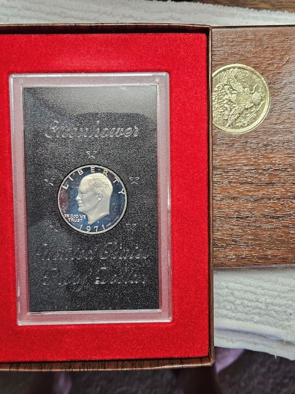 Post-A-Coin-Or-Medal-Related-To-Space-Travel.
