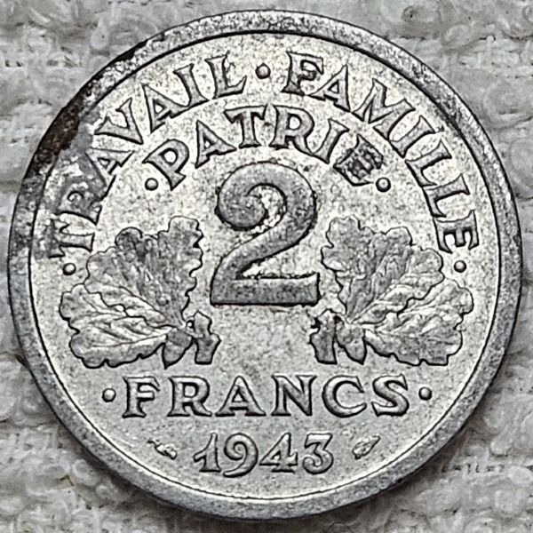 Show-Your-Coins-With-Fruit.