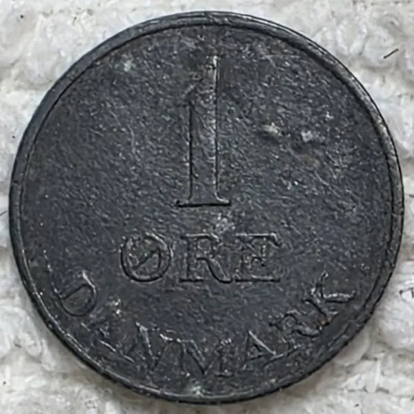 Post-Your-Coins-With-Coats-Of-Arms,-Shields,-Crests,-Crowns,--Etc.