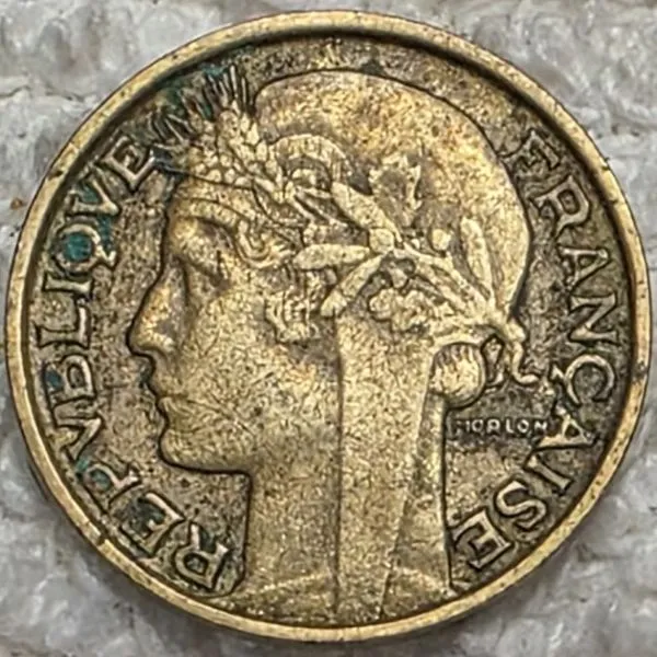 Post-Your-Coins,-Medals-And-Tokens-With-A-Cornucopia