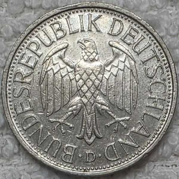 Post-Your-Coins-With-Coats-Of-Arms,-Shields,-Crests,-Crowns,--Etc.