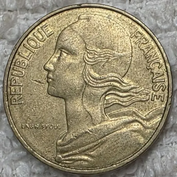 Post-Your-Coins-With-Hats