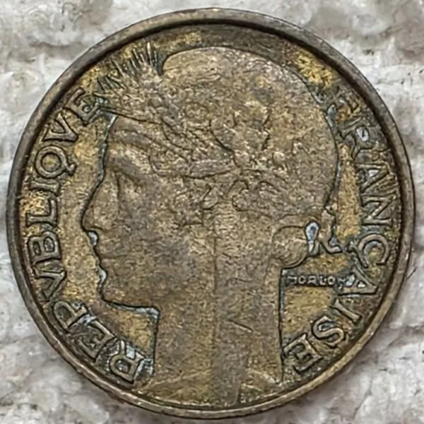 Show-Your-Coins-With-Fruit.