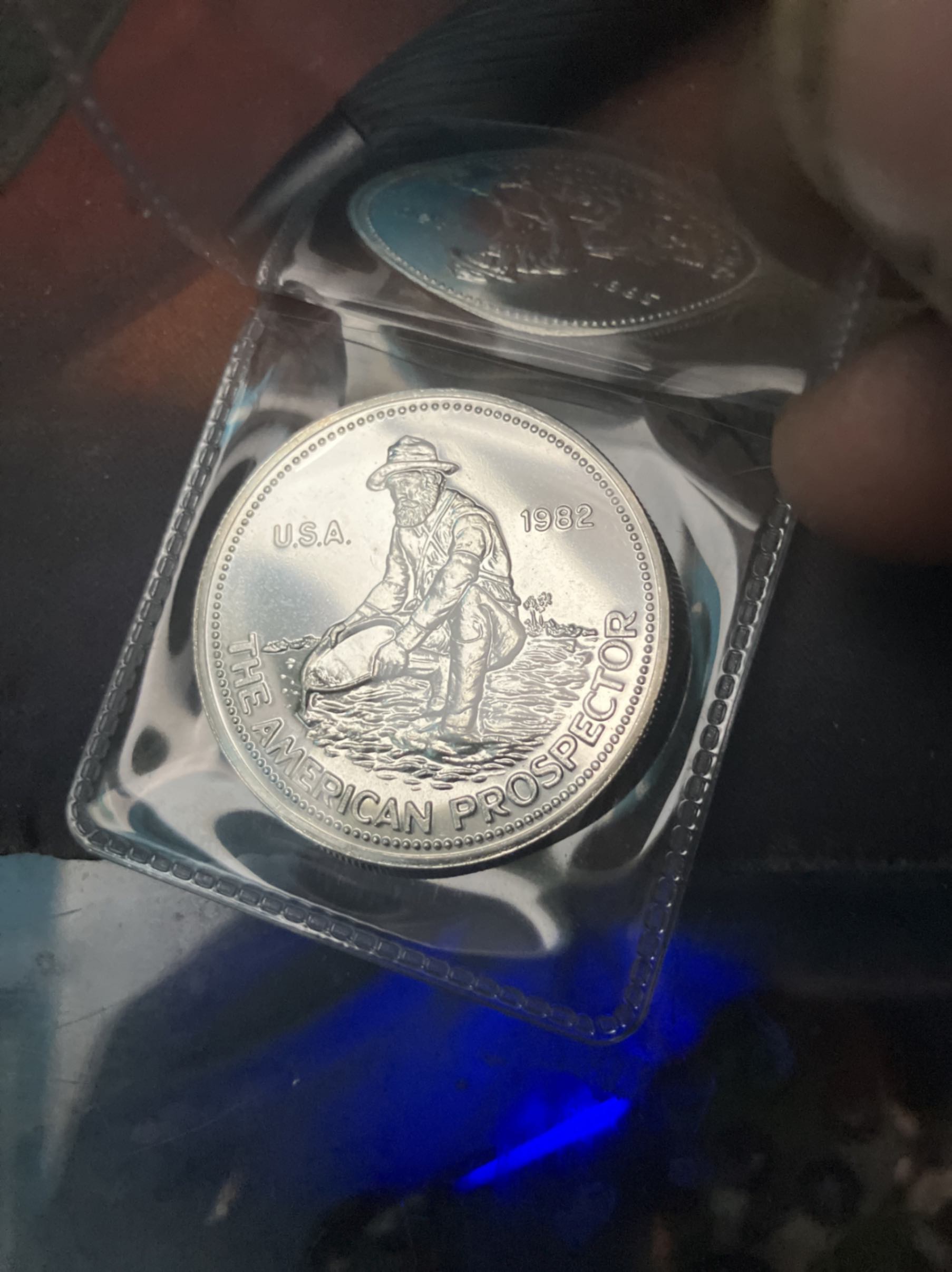 1982-1-Oz-Engelhard-Silver-Round
