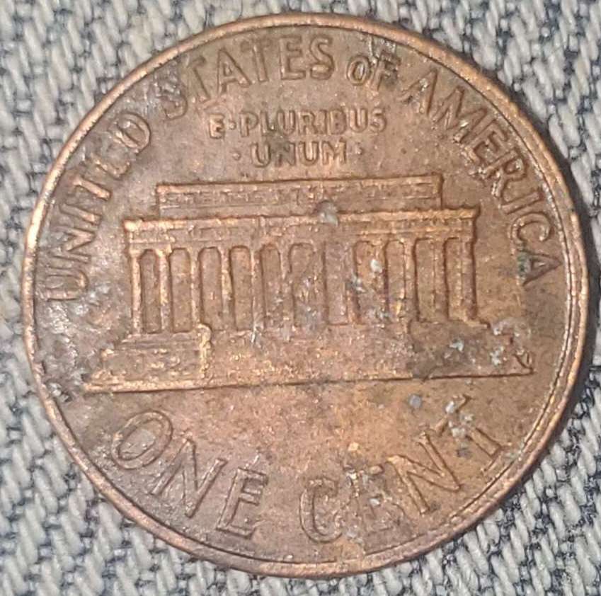 Couple-Of-1960-D-Lincoln-Pennies-W/-?