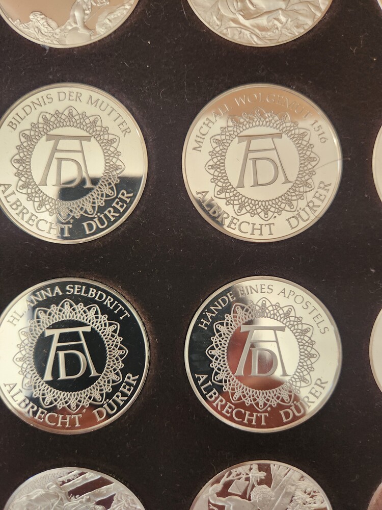 Box-Of-50-Albrecht-Durer-Medallions