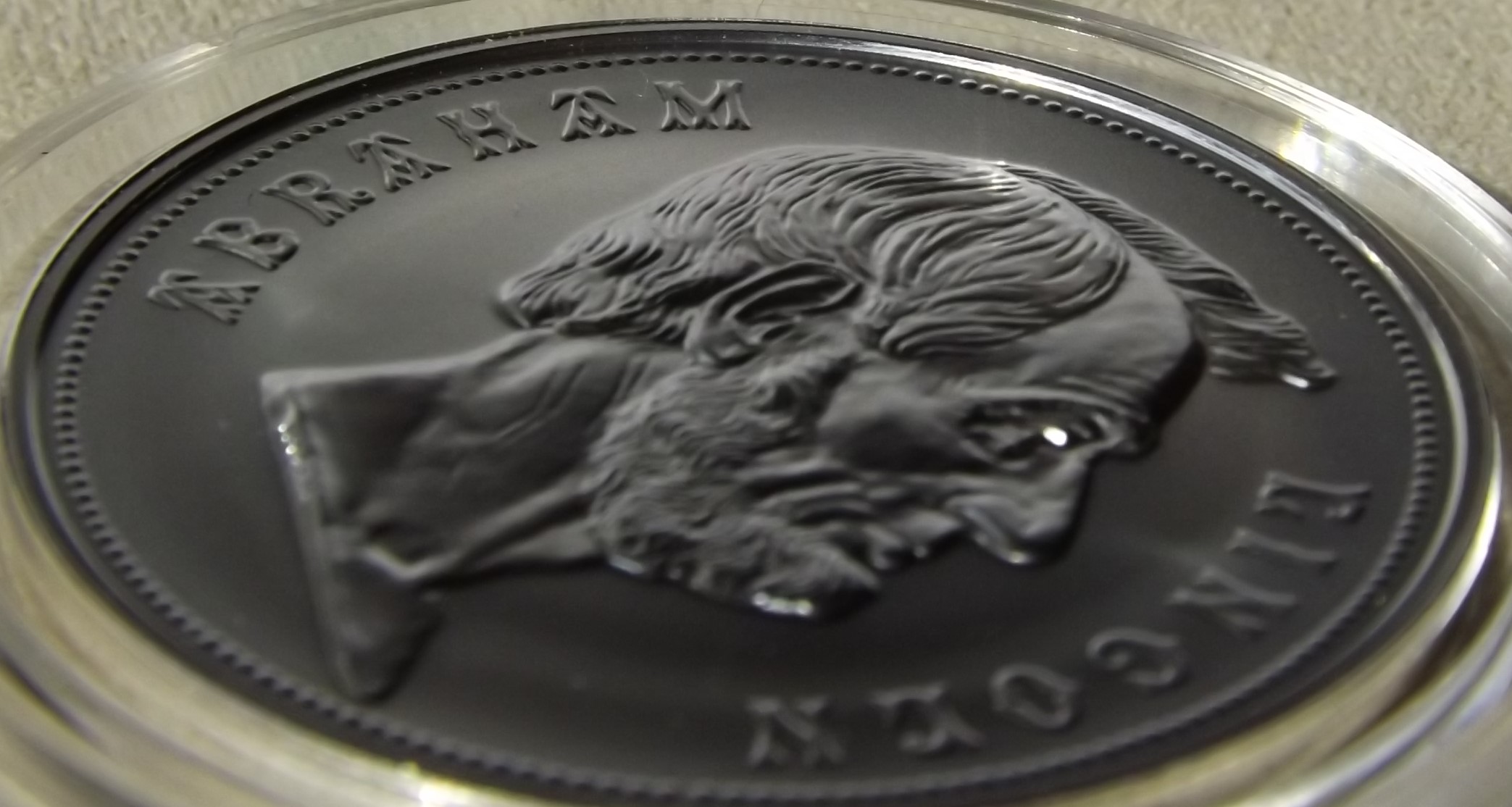 Abraham-Lincoln-Presidential-Medal-Has-Been-Released-At-The-Mint-Today.