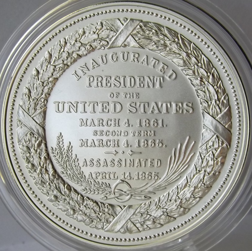 Abraham-Lincoln-Presidential-Medal-Has-Been-Released-At-The-Mint-Today.