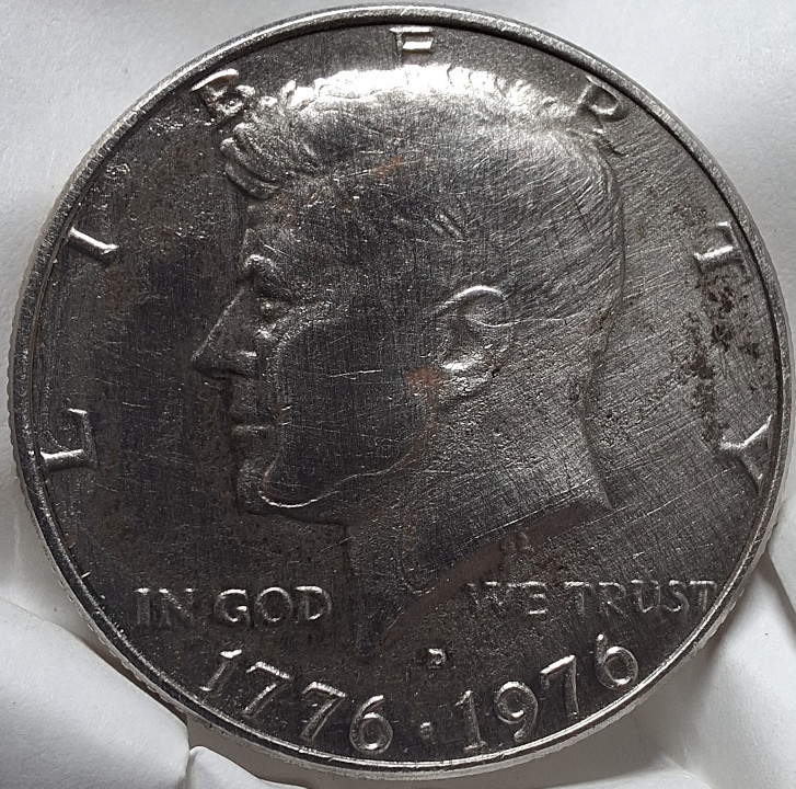 Help-Please.-Bicentennial-JFK-Half-Dollar-Face-Error?