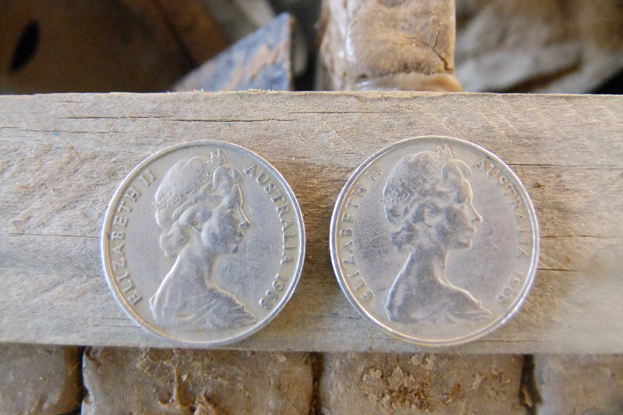 Australian-20cent-Piece-[sd-Initials-Question]
