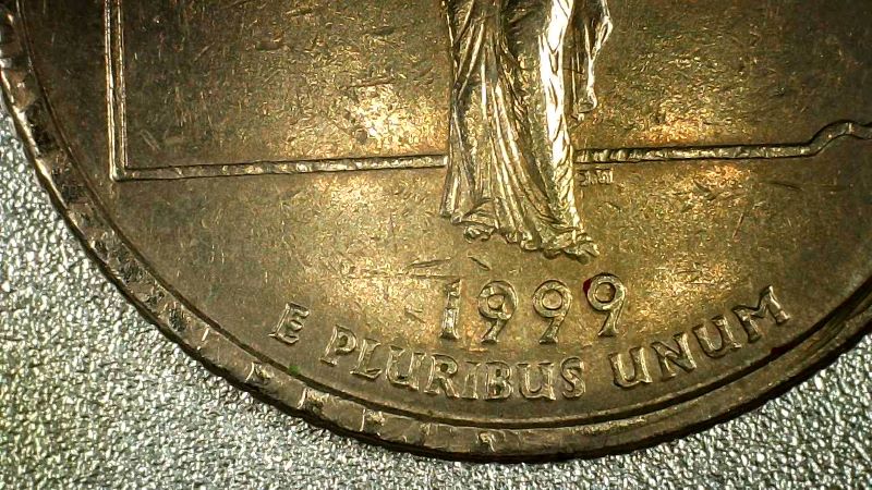 Weird-Damage-To-1999-D-Quarter-Pennsylvania