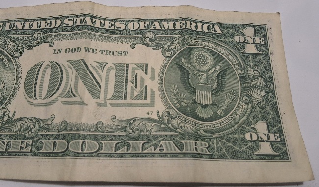 2017-A-Series-One-Dollar-Note-With-7-Green-Ink-Dots-And-A-Low-B