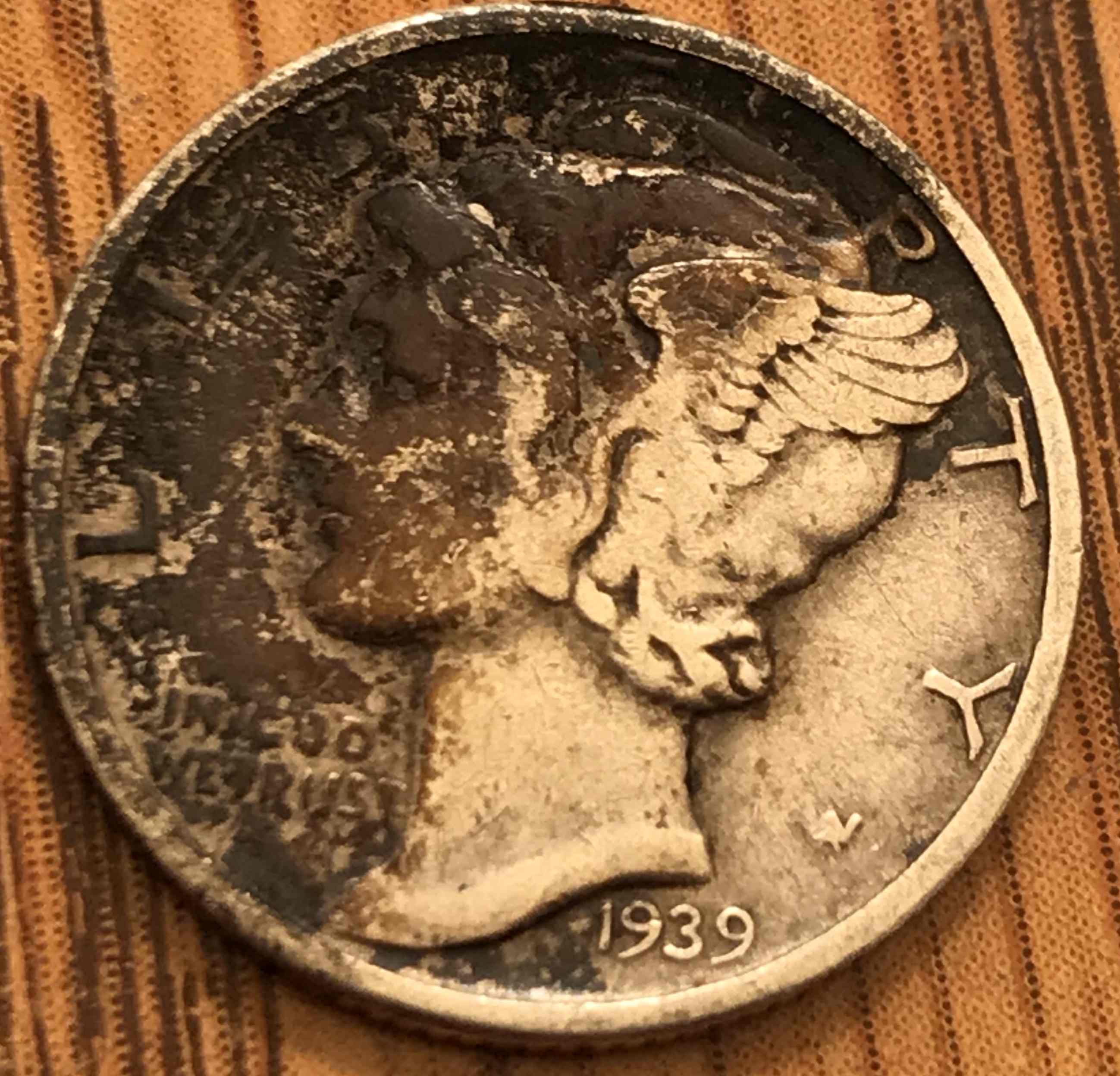 1939---USA---Liberty---Dime---A-Woman-On-It-With-Hair-Wings?-Lol-Is-It-Rare