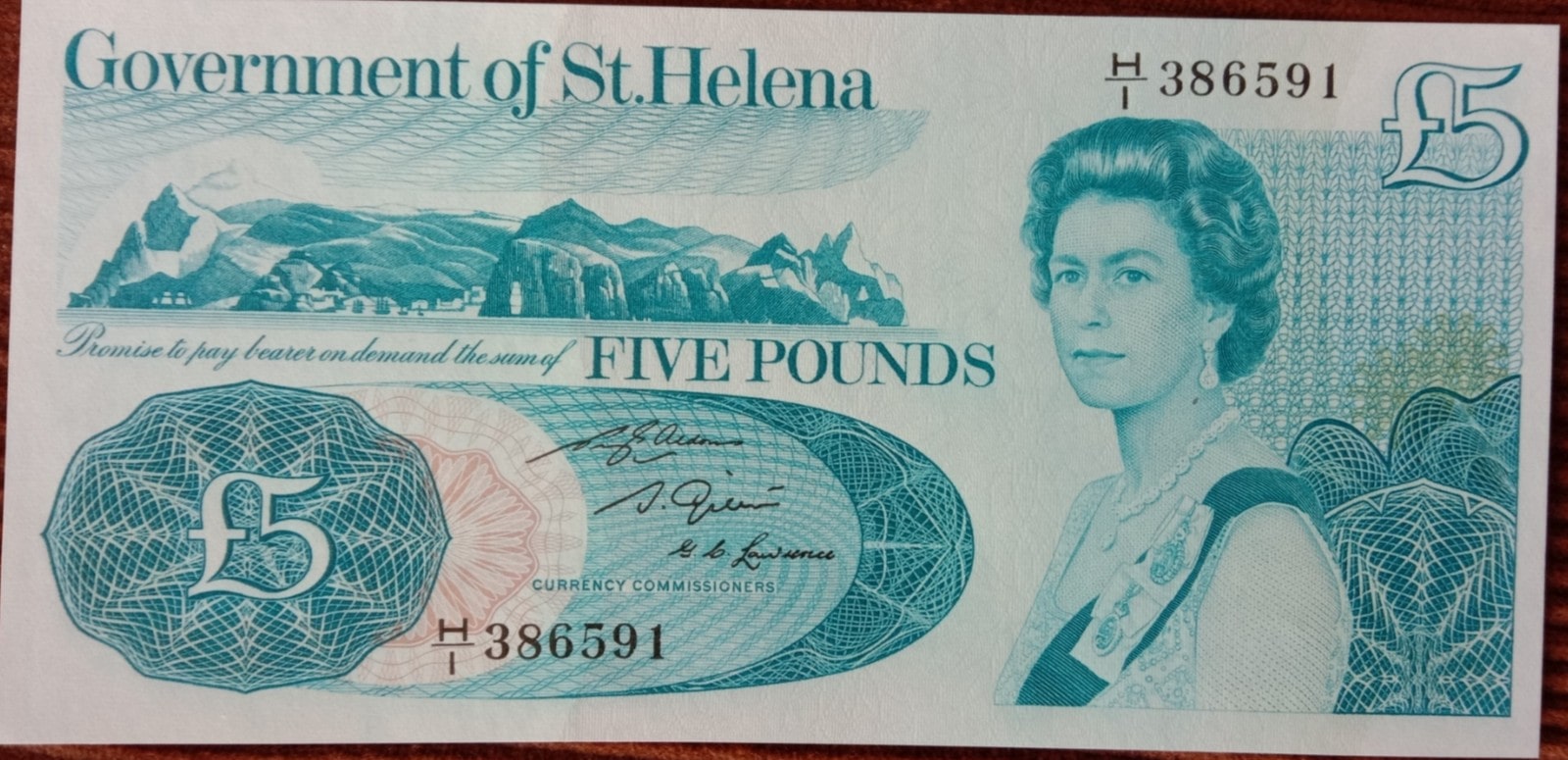 Are-You-A-Queen-Elizabeth-II-Banknote-Collector?-Share-Which-Are-Tough,-What-Ones-You-Need,-Etc.
