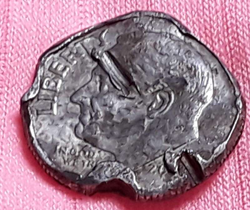 Major-Damage-Or-Mint-Error-?-I-Am-Thinking-That-This-Is-From-The-Mint,-Not-Sure-Though-.-Ideas?