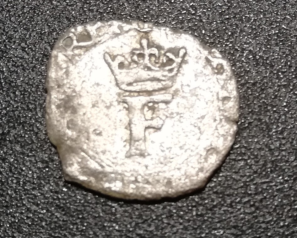 Silver-Coin---Crown-Above-'F'.-Cross-With-'R'-Under-Id:-16th-Century-Liard;-Villeneuve-Saint-Andre