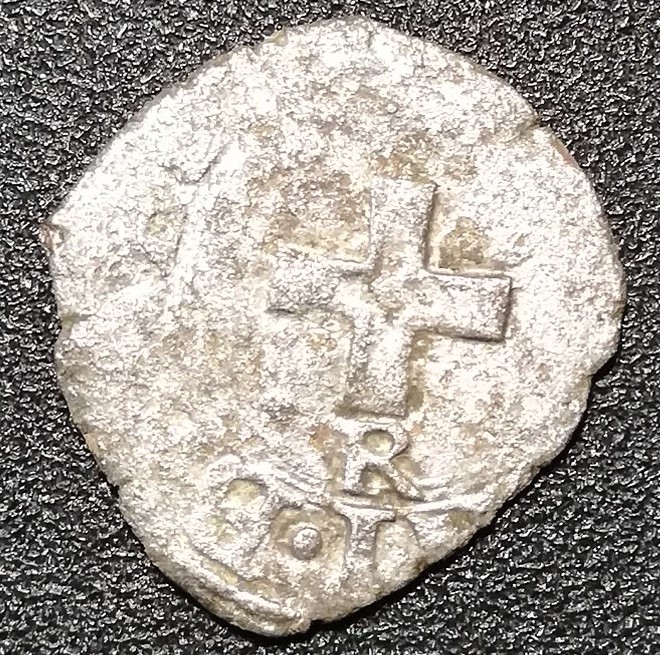 Silver-Coin---Crown-Above-'F'.-Cross-With-'R'-Under-Id:-16th-Century-Liard;-Villeneuve-Saint-Andre