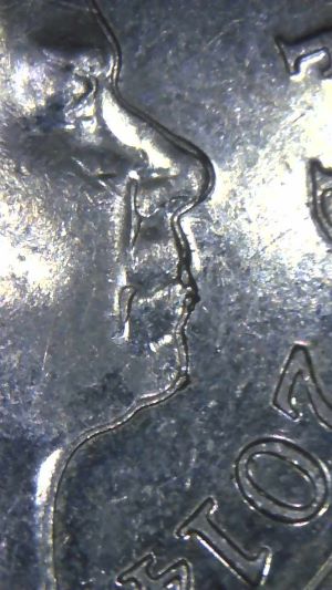 2014-Ten-Pence-Error-Queen's-Necklace