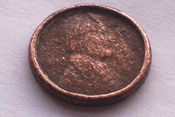 Unusual-Dime-Sized-1998-Wheat-Cent