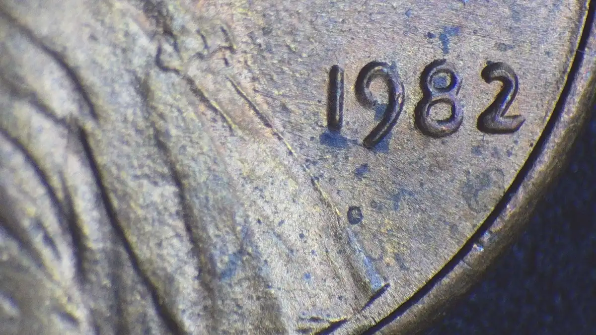 1982-1�-WWHO-001-Please-Help-Identify.