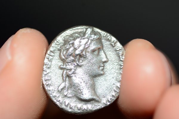 Augustus-Denarius-Authenticity