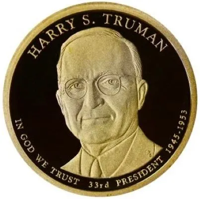 Post-Your-Numismatic-Items-With-Someone-Wearing-Glasses